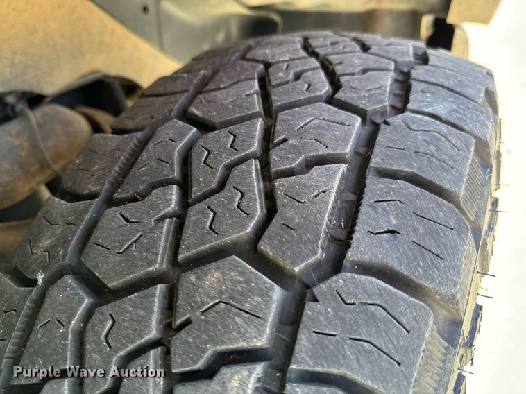 image for item DU9486 2006 GMC Canyon Crew Cab pickup truck