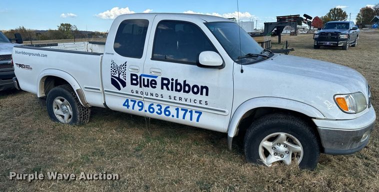 image for item DU9492 2002 Toyota Tundra Access Cab pickup truck