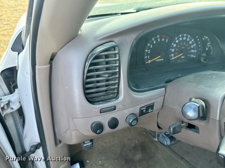 image for item DU9492 2002 Toyota Tundra Access Cab pickup truck