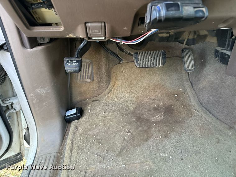 image for item DU9492 2002 Toyota Tundra Access Cab pickup truck