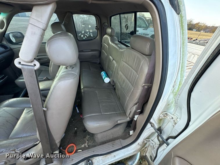 image for item DU9492 2002 Toyota Tundra Access Cab pickup truck