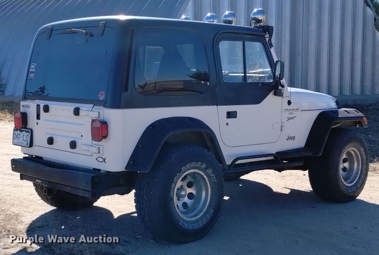 image for item DV6547 1997 Jeep Wrangler Sport SUV