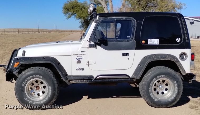 image for item DV6547 1997 Jeep Wrangler Sport SUV