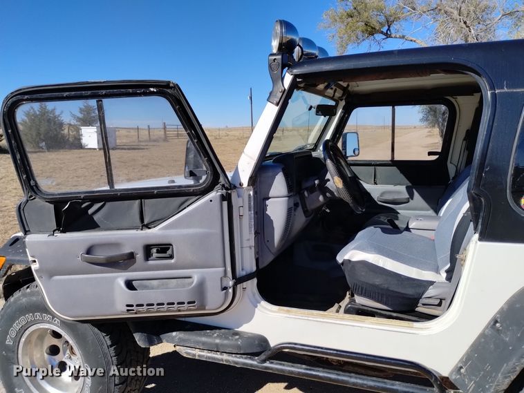 image for item DV6547 1997 Jeep Wrangler Sport SUV