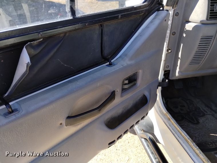 image for item DV6547 1997 Jeep Wrangler Sport SUV