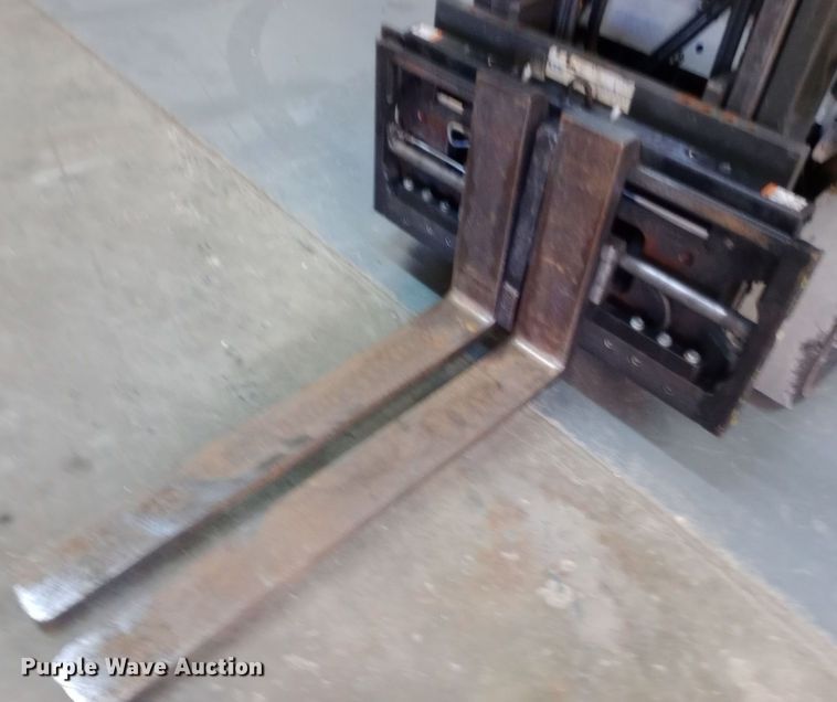 image for item DW0805 Nissan 40 forklift