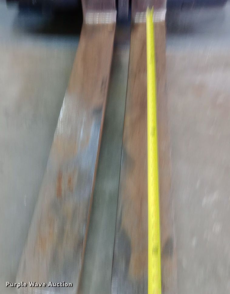 image for item DW0805 Nissan 40 forklift