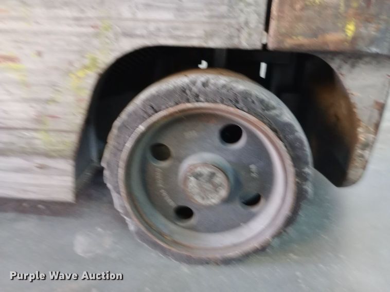 image for item DW0805 Nissan 40 forklift