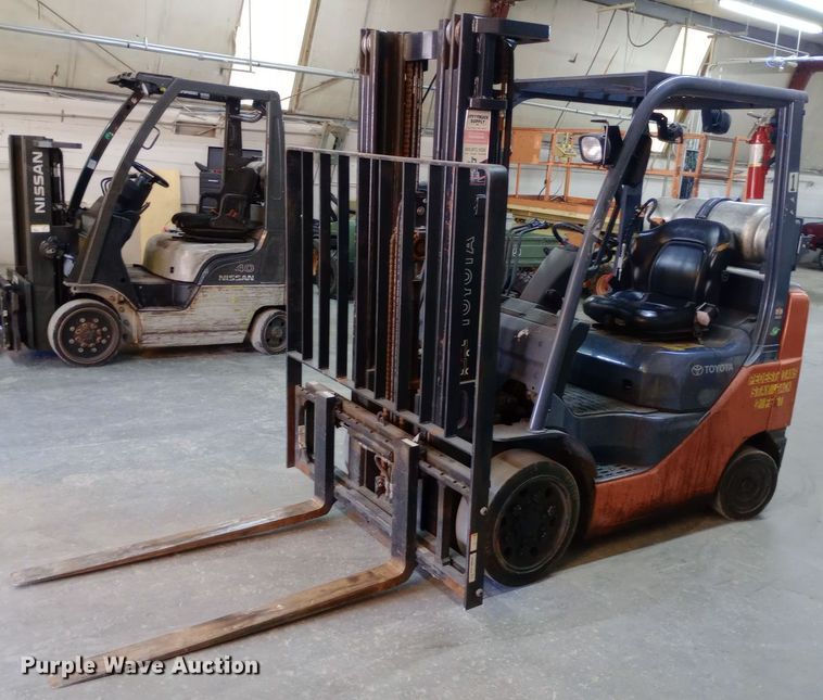 image for item DW0806 Toyota 8FGCU25 forklift