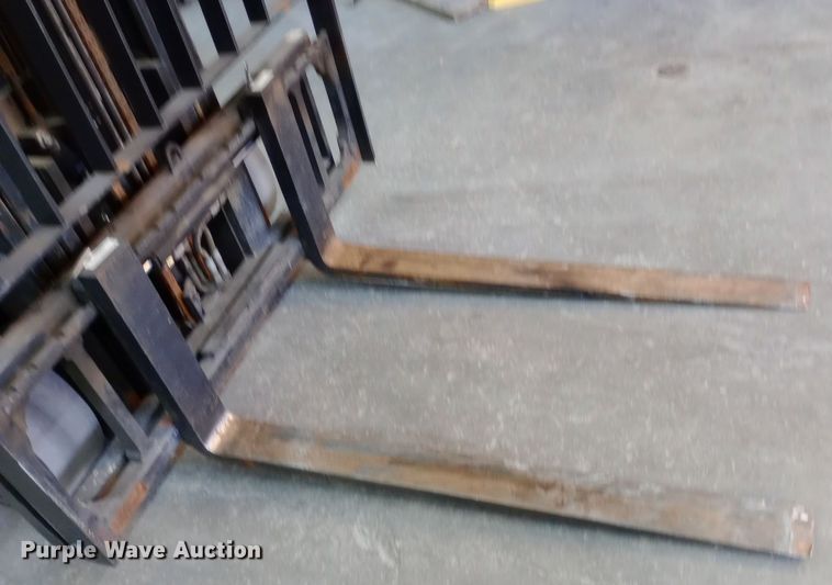 image for item DW0806 Toyota 8FGCU25 forklift