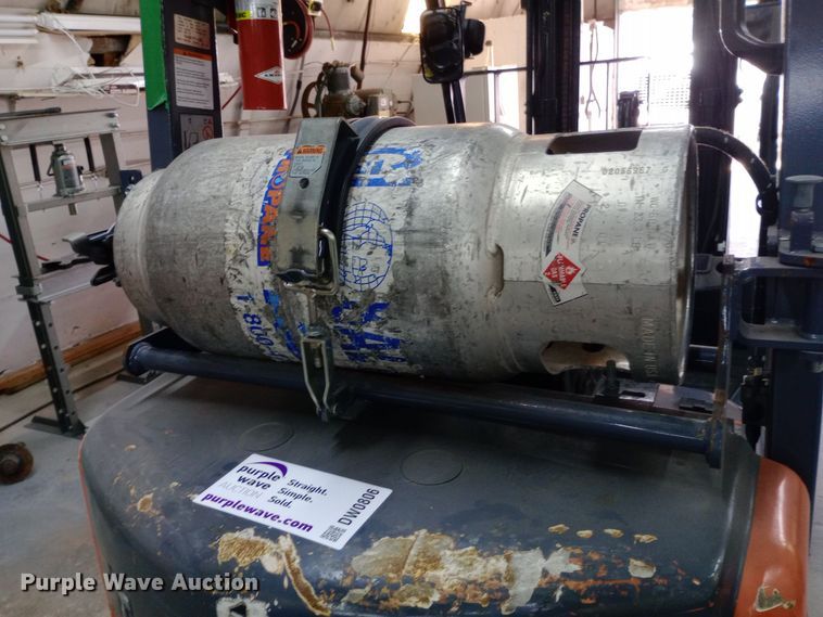 image for item DW0806 Toyota 8FGCU25 forklift