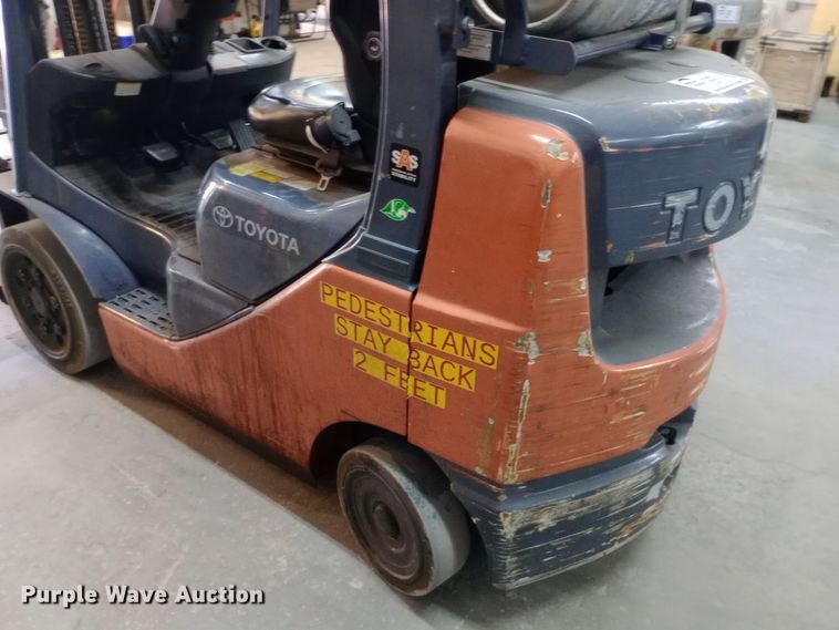 image for item DW0806 Toyota 8FGCU25 forklift