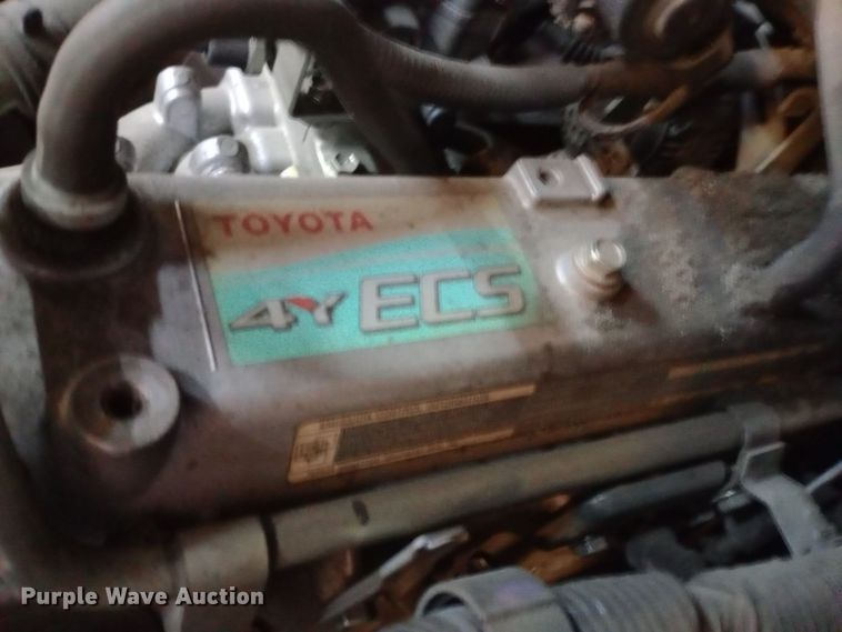 image for item DW0806 Toyota 8FGCU25 forklift