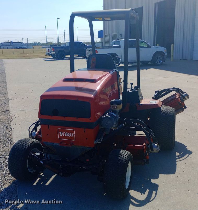 image for item DW0814 Toro Reelmaster 5500D reel mower