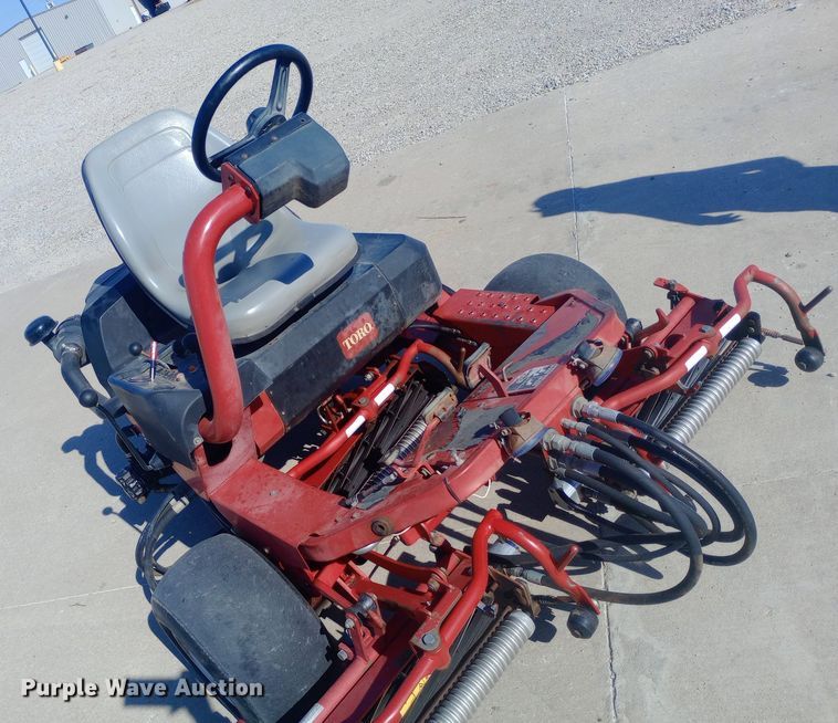 image for item DW0815 Toro  Greenmaster 3250D reel mower