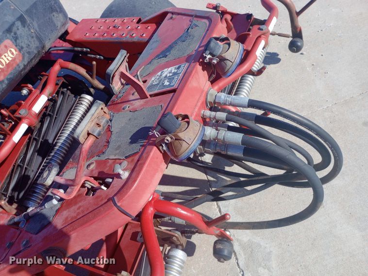 image for item DW0815 Toro  Greenmaster 3250D reel mower