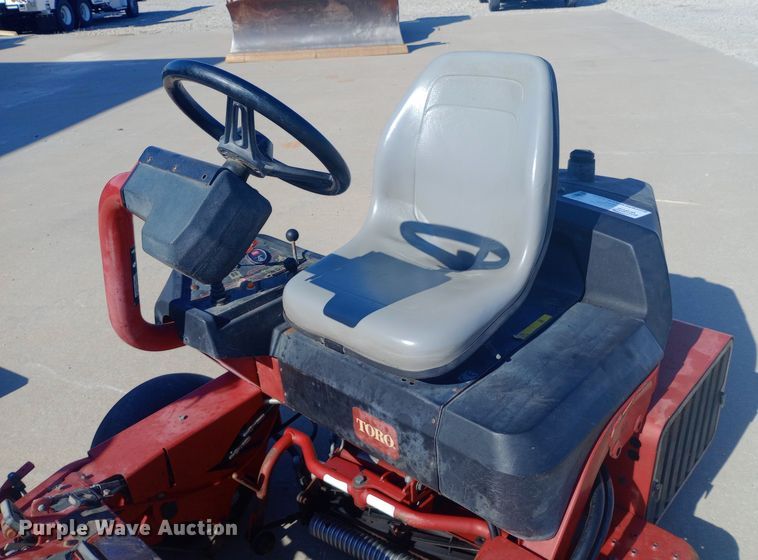 image for item DW0815 Toro  Greenmaster 3250D reel mower