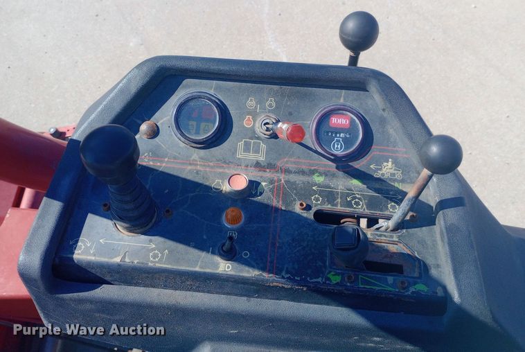 image for item DW0815 Toro  Greenmaster 3250D reel mower