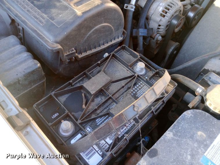 image for item DW0834 1998 GMC Suburban 2500  SUV