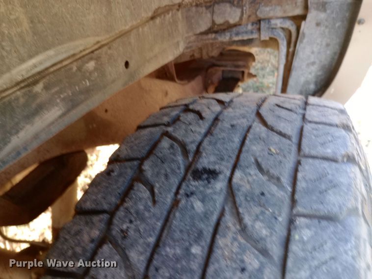 image for item DW0834 1998 GMC Suburban 2500  SUV