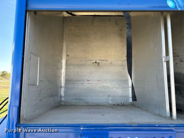 image for item DW2345 2005 Hackney delivery trailer