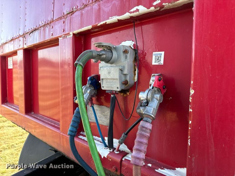 image for item DW2346 1992 Fruehauf FB8-NT2-45N dry van trailer