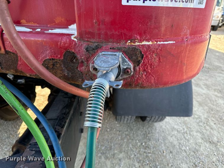 image for item DW2346 1992 Fruehauf FB8-NT2-45N dry van trailer