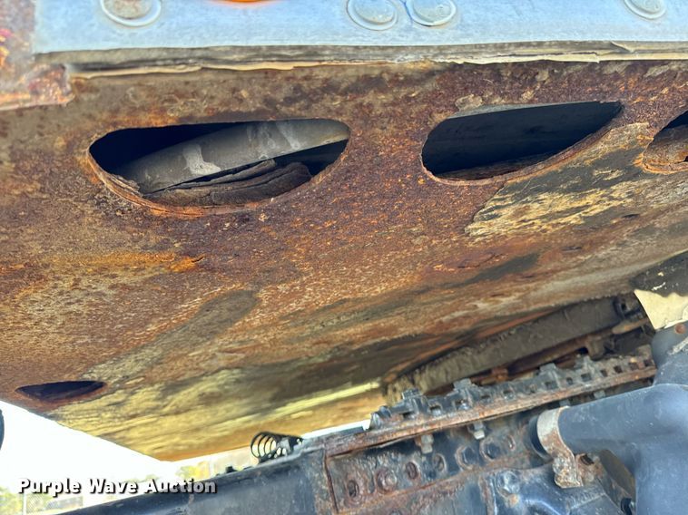 image for item DW2346 1992 Fruehauf FB8-NT2-45N dry van trailer