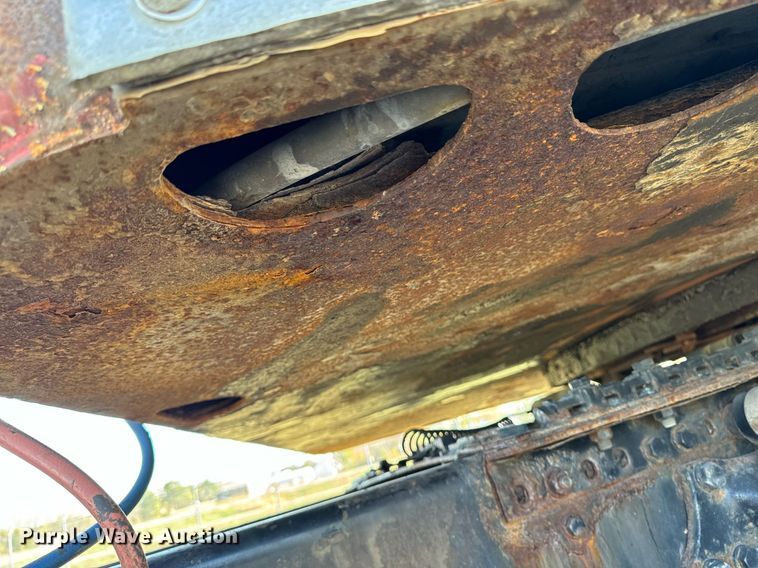 image for item DW2346 1992 Fruehauf FB8-NT2-45N dry van trailer