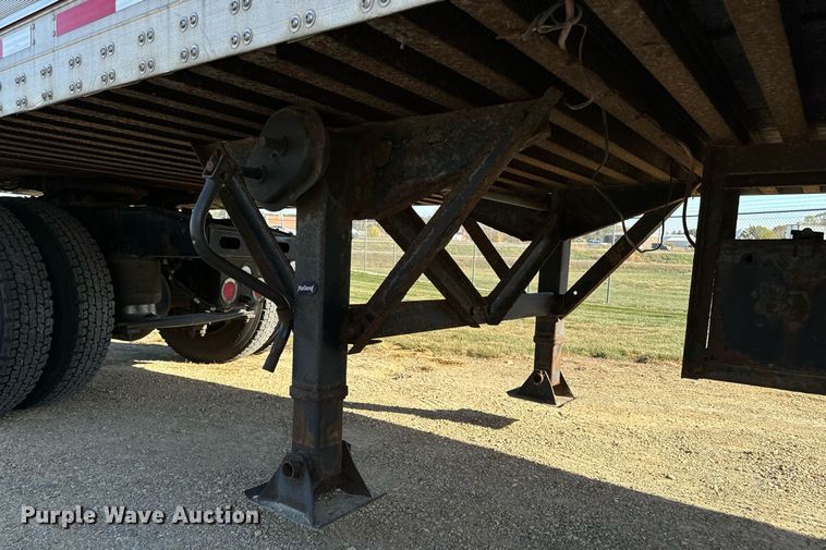 image for item DW2346 1992 Fruehauf FB8-NT2-45N dry van trailer