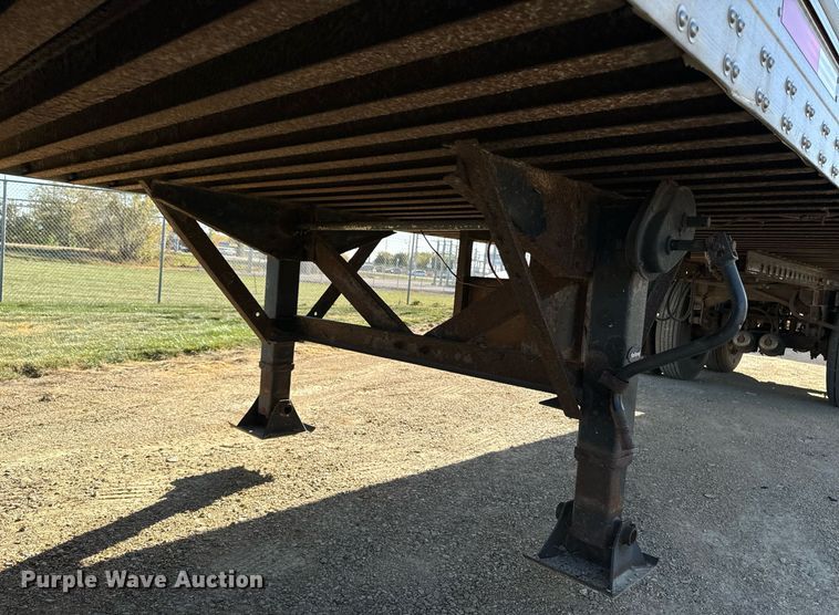 image for item DW2346 1992 Fruehauf FB8-NT2-45N dry van trailer