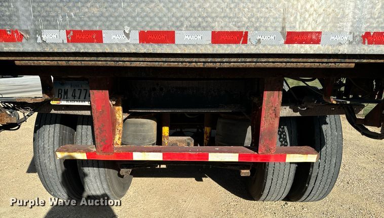 image for item DW2346 1992 Fruehauf FB8-NT2-45N dry van trailer