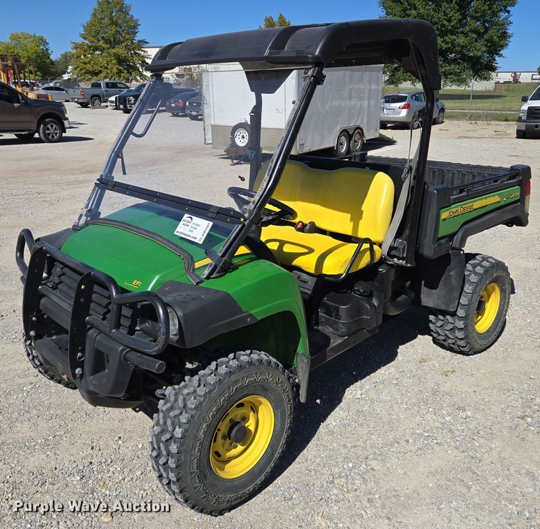 image for item DW2501 2013 John Deere 825 utility vehicle