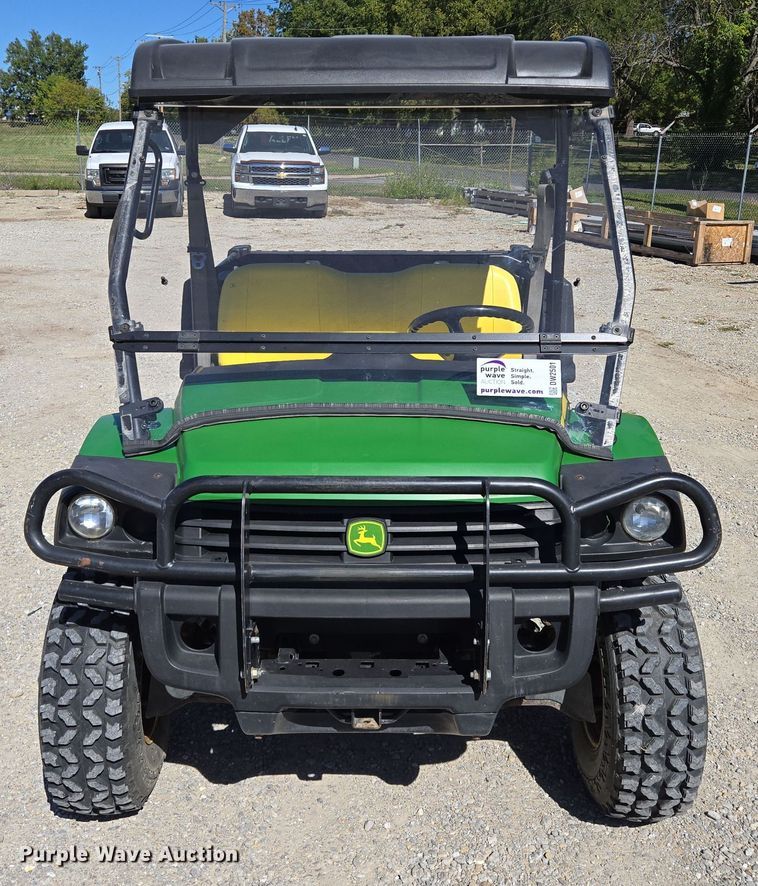 image for item DW2501 2013 John Deere 825 utility vehicle