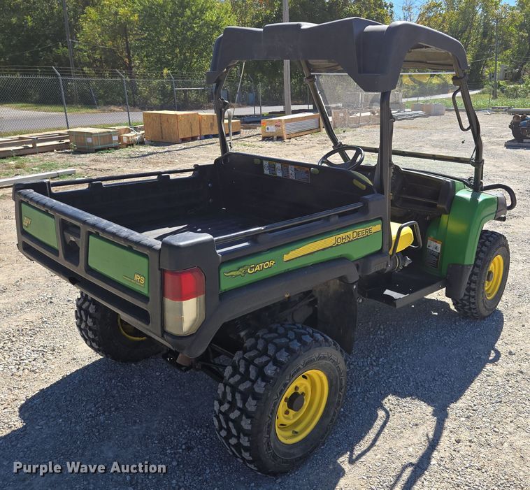 image for item DW2501 2013 John Deere 825 utility vehicle