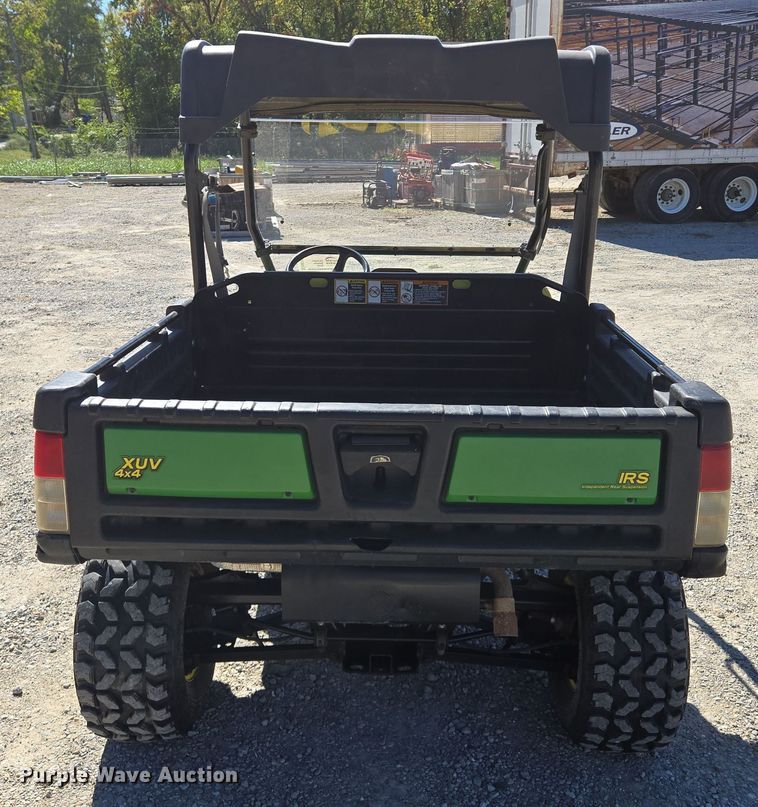 image for item DW2501 2013 John Deere 825 utility vehicle