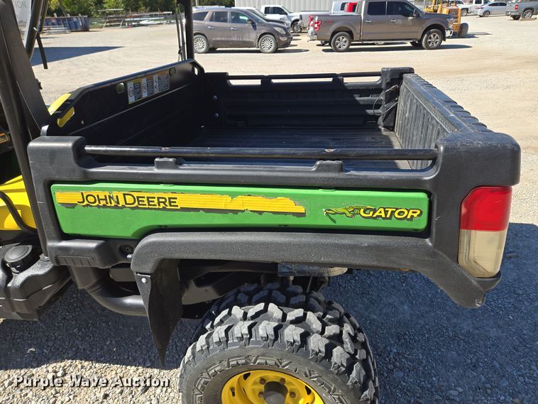 image for item DW2501 2013 John Deere 825 utility vehicle