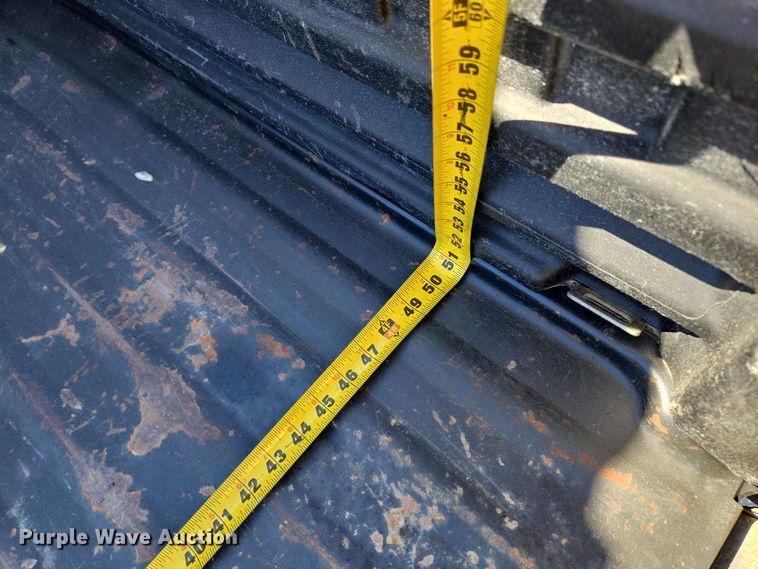 image for item DW2501 2013 John Deere 825 utility vehicle