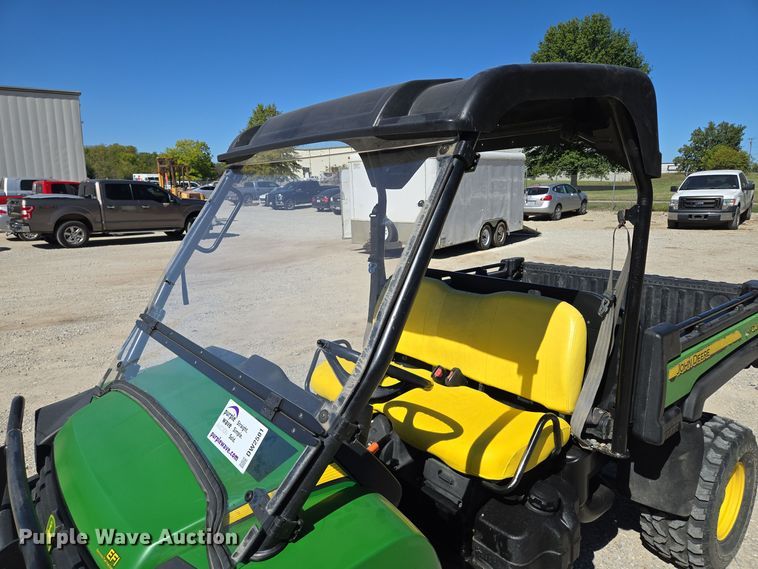 image for item DW2501 2013 John Deere 825 utility vehicle