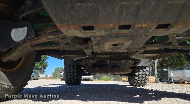 image for item DW2501 2013 John Deere 825 utility vehicle