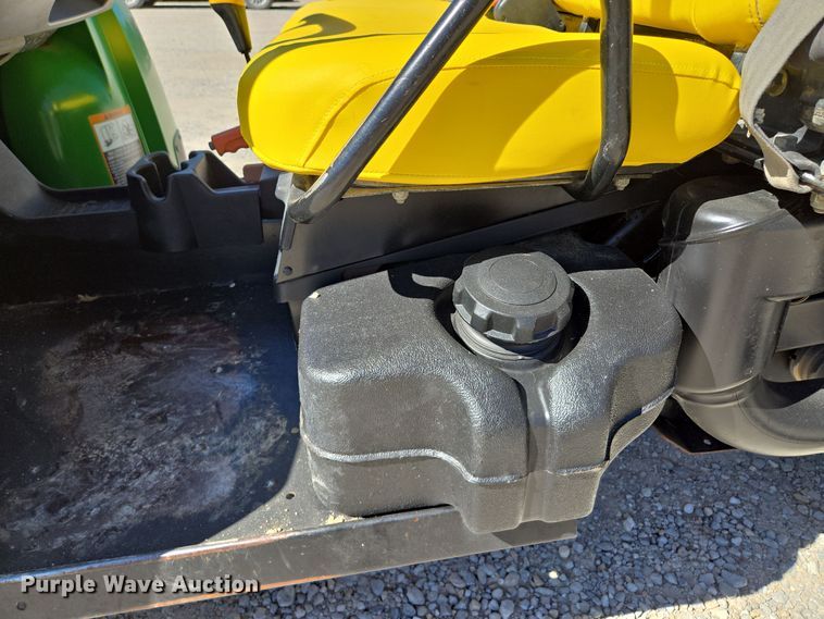 image for item DW2501 2013 John Deere 825 utility vehicle