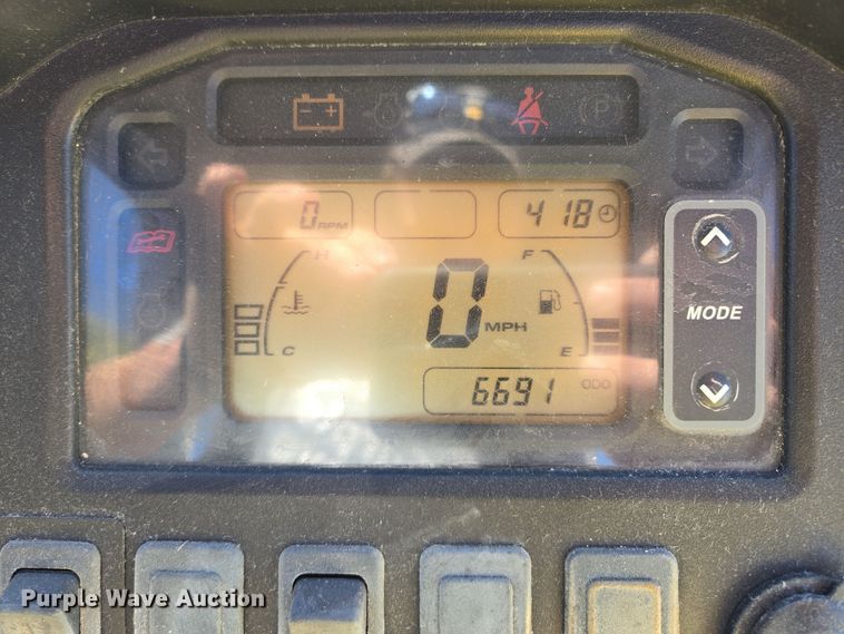 image for item DW2501 2013 John Deere 825 utility vehicle