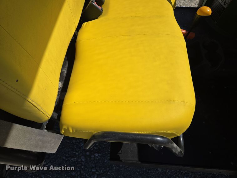 image for item DW2501 2013 John Deere 825 utility vehicle