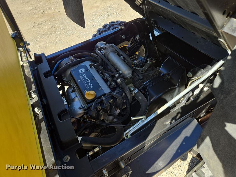 image for item DW2501 2013 John Deere 825 utility vehicle