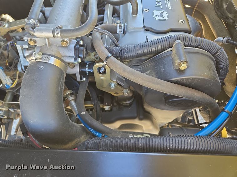 image for item DW2501 2013 John Deere 825 utility vehicle