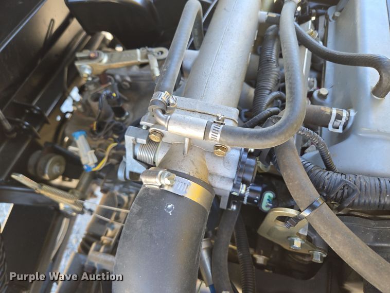 image for item DW2501 2013 John Deere 825 utility vehicle