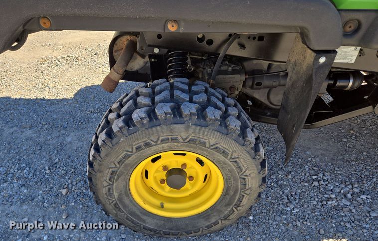 image for item DW2501 2013 John Deere 825 utility vehicle
