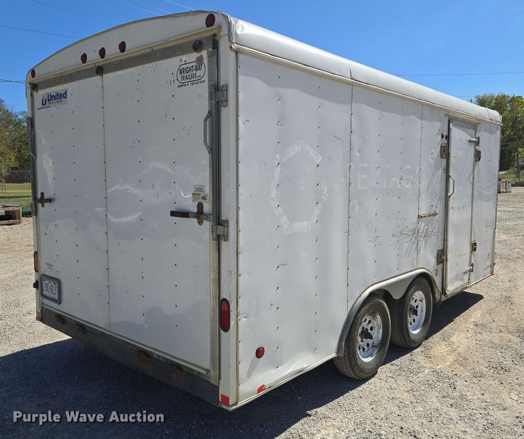 image for item DW2502 2008 United Expressline enclosed cargo trailer
