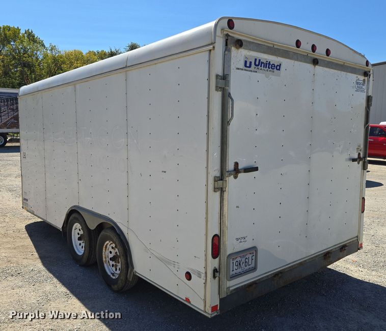 image for item DW2502 2008 United Expressline enclosed cargo trailer