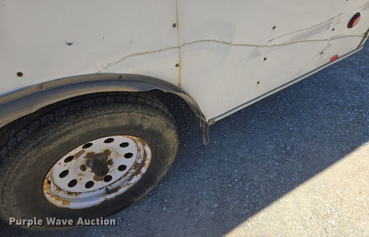 image for item DW2502 2008 United Expressline enclosed cargo trailer